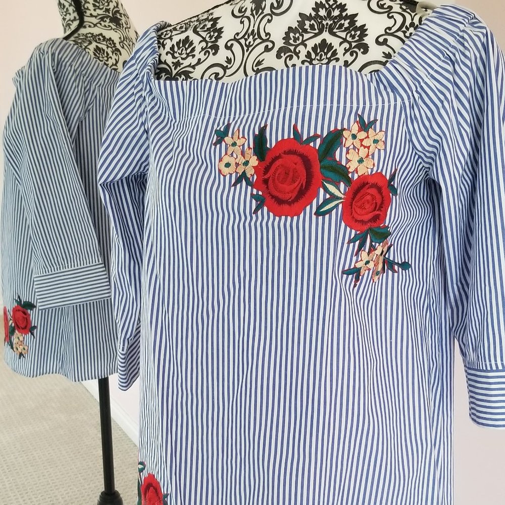 Como Vintage off the shoulder blouse tunic